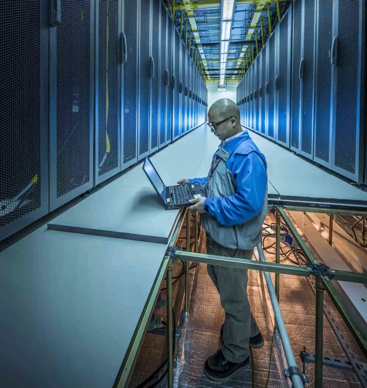 HKEX-data-centre.jpg